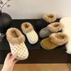 Pantuflas de Lunares Franceses Esponjosas para Mujer Estilo Otoño/Invierno 2026 Uso Exterior Suela Gruesa Slip-on Persona Perezosa Birkenstock Zapatos Esponjosos