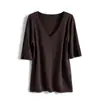 Novo estilo de verão para mulheres plus size 300kg, blusa de malha fina gelada de cor sólida, gola V, comprimento médio, estilo solto, para usar por baixo