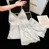 Pijama Nuevo de Seda Hielo 2026 para Mujer, Sexy Conjunto Delgado de Camisola y Shorts de Seda con Lazo en Relieve y Encaje, Tentación Pura