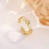 Popular Exquisito Anillo de Piedra Blanca Super Brillante Nicho Lujo Ligero Personalizado para Mujer Abierto Ajustable Juego de Anillos de Gama Alta