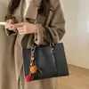 Bolso de Mujer Estilo Nuevo 2026, Moda de Nicho, Sencillo y Elegante, Bolso Tote de Gran Capacidad, Bolso de Hombro de Color Sólido de Moda para Mujer