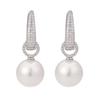 Pendientes elegantes y atmosféricos de lujo con incrustaciones de cobre y circonitas, ligeros y de lujo, con dos piezas de perla de imitación y hebilla de oreja de circonitas.