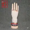 Mano de plástico falsa corta para mano derecha de mujer, modelo de mano magnético, accesorio de utilería para exhibición de guantes, exhibición de fotos de pulseras