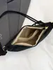 Bolso pequeño retro Shuai Mi para mujer, nuevo bolso de moda tipo 'dumpling' otoño 2026, bolso de hombro texturizado, bolso cruzado para el día a día