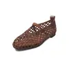 Tamancos Modernos com Design Personalizado de 2,5 cm 2026 Verão Tecidos Bico Redondo Planos Slip-On Sapatos de Vovó para Mulheres
