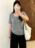 Camiseta de tricô simples de manga curta com gola quadrada para mulheres plus size, outono 2026, top casual versátil para mulheres plus size