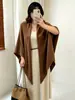 Chal triangular de punto para mujer talla grande, colección otoño 2026, estilo elegante y suave, perfecto para usar en capas y como prenda exterior