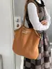 Bolso Estilo Coreano Estilo Nicho Gran Capacidad Nuevo Retro de Gama Alta Simple Casual Bolso de Hombro Tote de Felpa
