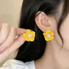 Pendientes de Flores Coloridas para Mujer, Pendientes Atmosféricos, Accesorios para Orejas Frescos y Dulces Estilo Bosque, Pendientes de Pétalos de Gama Alta de Nicho al por Mayor