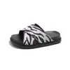 Pantuflas para Niños, Nuevo Estilo de Verano 2026, Versión Coreana para Niños Pequeños y Medianos, Sandalias de Suela Suave para Uso al Aire Libre, Zapatos de Playa para Bebés