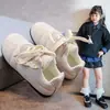 Tênis Esportivo Feminino Estilo Princesa Estilo Primavera e Outono Solado Macio Antiderrapante Sapatos para Bebê Andar Tênis Casual Leve para Crianças 3-8 Anos