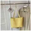 Bolso grande de alta gama para mujer 2026 nuevo de moda verano popular moda para ir al trabajo bolso de hombro único bolso tote de gran capacidad
