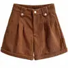 Foto real de los nuevos shorts de pana de diseño retro sueltos de talla grande para mujer, colección otoño e invierno 2026, adelgazantes y de pierna ancha
