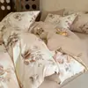Conjunto de Quatro Peças de Algodão Puro Escovado para Inverno Capa de Edredom Espessa Lençol de Cama Conjunto de Três Peças para Dormitório Estudantil Roupa de Cama Contagem 60