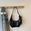 Bolsa de Couro Macio Grande Capacidade Estilo Comutador High-End Formato Bolinho para Mulheres, Nova Moda Versátil Bolsa Transversal Patchwork, Bolsa Croissant