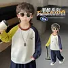 Camiseta de manga raglán para niño primavera y otoño 2026 nueva ropa infantil estilo coreano top casual color block base para bebé Camiseta