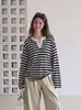 Camiseta holgada y relajada para mujer, prenda exterior fina de verano, cubierta para protección solar, camisa a rayas única y hermosa para aire acondicionado