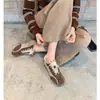 Zapatillas de entrenamiento retro alemanas de cuero suave para mujer, nuevos zapatos de mujer para el verano 2026, zapatillas casuales con cordones y aumento de altura interior, zapatillas de skate versátiles