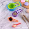 Juego de 6 cucharas medidoras de plástico con taza medidora personalizada de fábrica, juego de 6 cucharas medidoras con escala, herramientas para hornear, cuchara medidora de color
