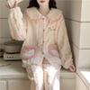 Pijamas sólidos al por mayor para mujer otoño e invierno nuevos lindos cárdigan de dibujos animados polar coral jacquard terciopelo cálido engrosado ropa para el hogar