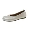 Mocasines Planos Rojos Retro Estilo Francés para Mujer con Faldas 2026 Nuevos Zapatos de Conducir Slip-on Puntera Dividida Falsa Zapatos de Abuela