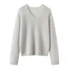 Integração perfeita! Suéter de gola V soltinho feminino, feito de seda de amoreira e cashmere macios e confortáveis, perfeito para usar em camadas. Atacado disponível