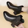 Venta Caliente 2026 Otoño/Invierno Nuevo Estilo Tacón Grueso Suela Suave Cómodos Zapatos de Algodón para Madre Calidez con Felpa Cremallera Lateral Botas de Cuero para Mujer