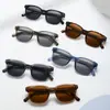 Gafas de sol de moda con montura grande y patillas planas, aspecto liso, adelgazantes, protección UV, para conducir y andar en bicicleta