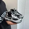 Sapatos Infantis com Fivela Rotativa, Modelo Novo Outono 2026, Tênis Esportivos Infantis, Sapatos para Meninos, Tênis de Corrida Leves, Sapatos com Torção para Meninas