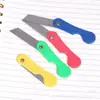Tablero de Papelería para Estudiantes Cuchillo de Mango de Plástico Montado en Tablero Mini Portátil Plegable Cuchillo de Utilidad Cuchillo para Lápices 12 Piezas/Papelería al por Mayor
