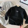 Ropa interior térmica de invierno para niños Muye Versátil Ropa para niños Bordada Engrosada Cuello alto Manga larga Ropa interior cálida para niños Moderna