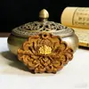 Pingente Precioso de Madeira de Agarwood Incrustado com Escultura em Madeira de Lótus, Ornamento de Madeira Estilo Chinês Tradicional, Acessório de Colar Unissex