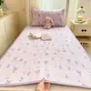 Capa de Cama para Dormitório de Gaze de Camada Dupla em Formato de Nuvem Cartoon Peça Única Capa de Cama Acolchoada Estilo Novo para Todas as Estações Conjunto de Três Peças