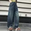 Pantalones de Mezclilla Anchos de Pierna para Niñas 2026 Invierno Versátiles de Moda con Parches de Terciopelo en el Frente y la Espalda, Estilo Guadaña, para Niños Medianos y Grandes, Otoño, Modernos