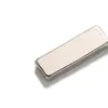 Fábrica de Origen Neodimio Hierro Boro Galvanizado Acero Magnético Ventosa Forma de Tira Piezas de Motor Imán Rectangular Imán Fuerte Industrial Personalización