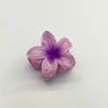 Oufelai Grampo de Cabelo Flor de Plumeria Cruzado Europeu e Americano Grampo Lateral Penteado para Trás do Cabelo Presilha de Tubarão Acessório de Cabelo Que Não Danifica o Cabelo