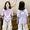 Camiseta infantil listrada de manga longa 2026 novo modelo de algodão puro top moderno e estiloso super fofa roupa de menina