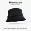 Sombrero de Pescador para Mujer 2026 Nuevo Modelo Copa Plana Ala Curva Sombrero de Sol Versátil Ajustable Protección Solar Sombrero de Cubo Moda de Alta Gama