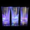 Vaso Copo Luminoso LED Colorido Vaso de Cerveja Copo Quadrado Que Acende Quando Exposto à Água Suprimentos para Casamento Copo Luminoso Criativo