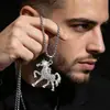 Nuevo producto transfronterizo europeo y americano: Elegante y versátil, collar con colgante de caballo de estilo hip-hop único para hombres