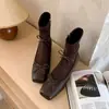 Versão em Pele de Ovelha ~ Botas Finas com Laço Estilo Ballet Retrô para Mulheres Outono e Inverno Francês Novas Botas Curtas com Salto Grosso Nariz de Porco