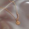 Colar Pétala de Margarida Banhado a Ouro Real 14K Design de Nicho Feminino Flor Corrente Clavicular Celebridade Cibernética Pingente Elegante