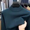 Novo suéter masculino de outono e inverno, cor sólida, antipilling, suéter de lã de malha fina, manga longa, gola alta meia-altura, vestuário masculino
