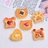 Oso Lindo Galleta Comida Juguete Dibujos Animados DIY Accesorios para Joyería Pegamento de Crema Resina Accesorios Pequeños Material para Hebilla de Zapato con Agujero