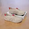 Zapatillas de entrenamiento alemanas de moda con cordones para mujer, primavera y otoño, con aumento interno de altura, zapatillas deportivas casuales de cuero sintético, suela blanda 2026, cómodo nuevo modelo de otoño