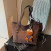 Bolso de Hombro Versátil de Alta Gama Transfronterizo para Mujer Otoño e Invierno Moda Casual Simple Mate de Gran Capacidad Bolso Tote para el Trabajo