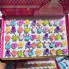 Anillo luminoso para niños japoneses y coreanos con dibujos de frutas, melocotón, corazón roto, diamante rojo y azul, anillo de destello, juguete, caja de regalo navideña