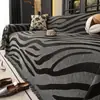 Fábrica 26 Novo Modelo Sofá de Alto Padrão Listrado Zebra Chenille Luxo Todas as Estações Universal Toalha de Sofá Atacado