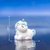 Miniaturas adoráveis de unicórnio para criar paisagens em miniatura, decorar bolos e como acessórios para expositores de carro ou mesa.