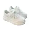 2023 nova primavera e verão populares sapatos brancos femininos ins moda plataforma plataforma sapatos aumento de altura versátil esportivo casual tênis